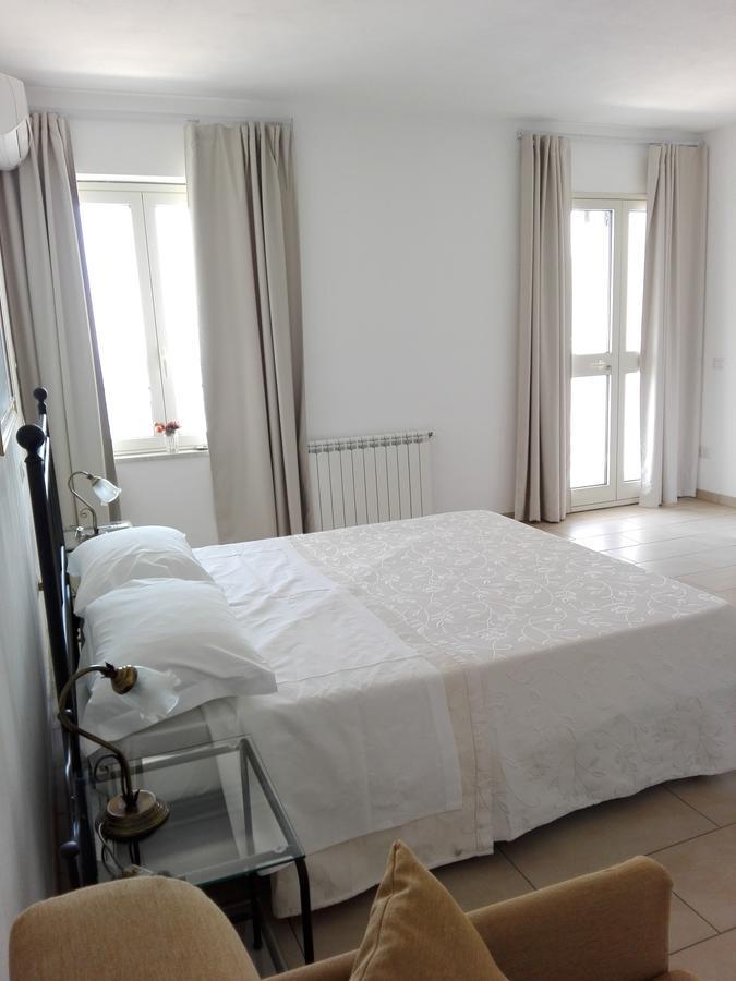 La Nave Sul Mare Di Taormina Bed & Breakfast เลโตยานนี ภายนอก รูปภาพ