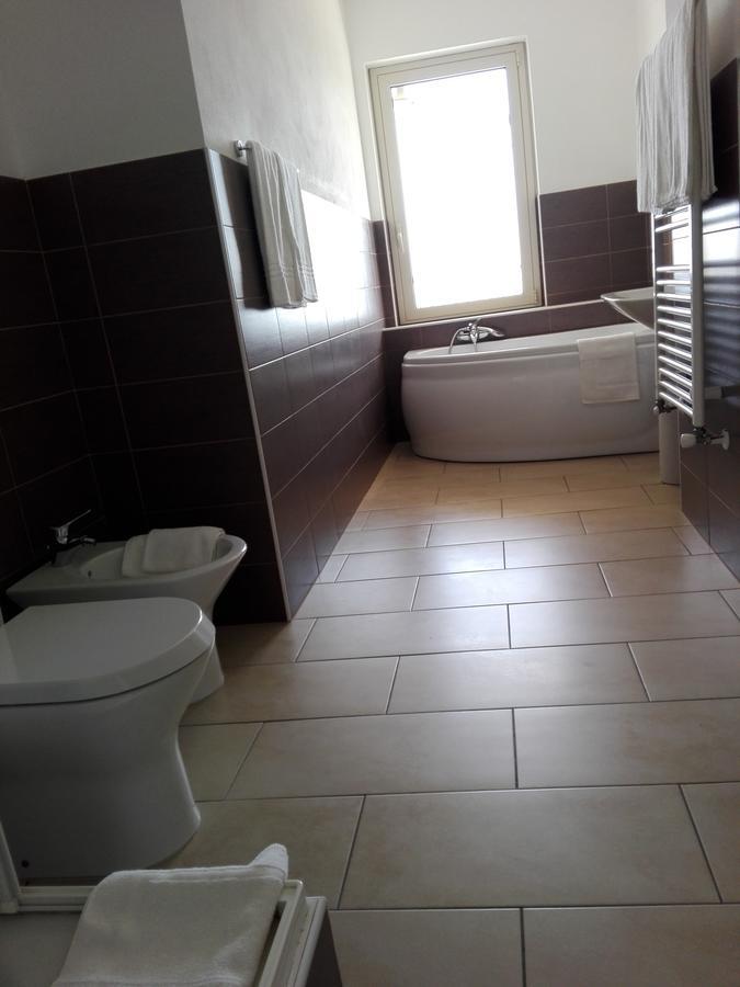La Nave Sul Mare Di Taormina Bed & Breakfast เลโตยานนี ภายนอก รูปภาพ