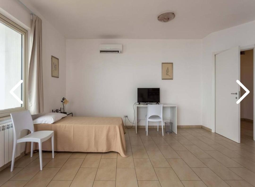 La Nave Sul Mare Di Taormina Bed & Breakfast เลโตยานนี ภายนอก รูปภาพ