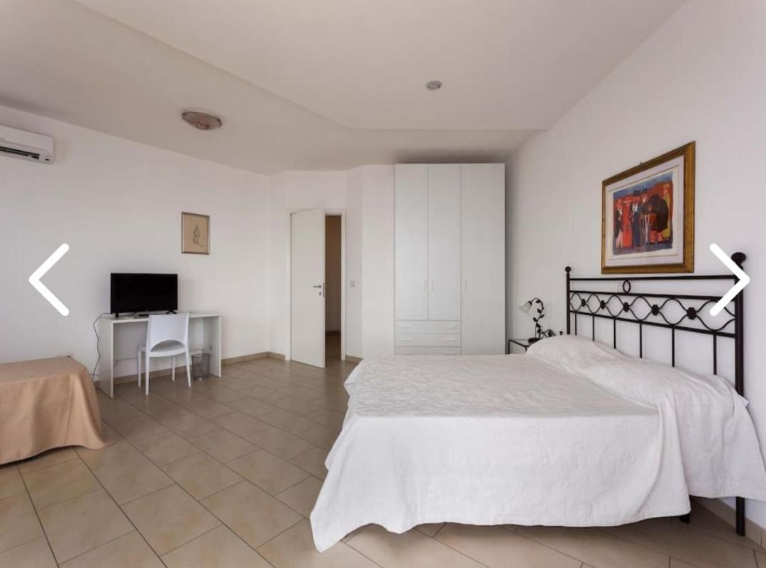 La Nave Sul Mare Di Taormina Bed & Breakfast เลโตยานนี ภายนอก รูปภาพ