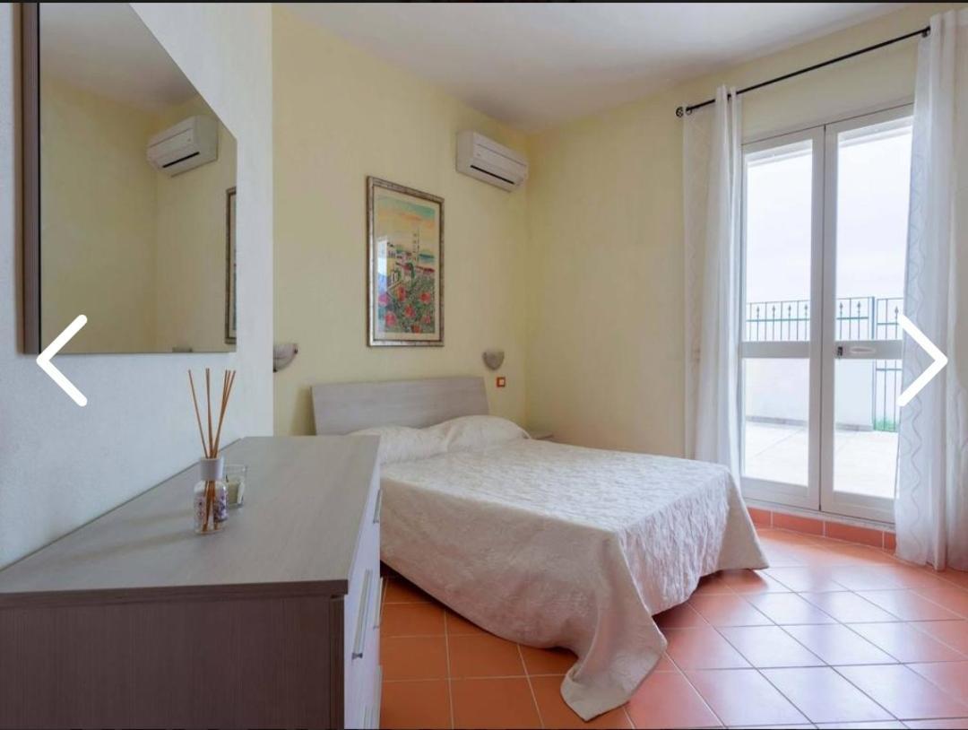 La Nave Sul Mare Di Taormina Bed & Breakfast เลโตยานนี ภายนอก รูปภาพ