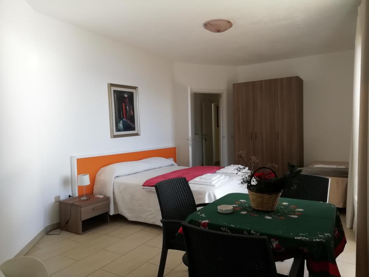 La Nave Sul Mare Di Taormina Bed & Breakfast เลโตยานนี ภายนอก รูปภาพ